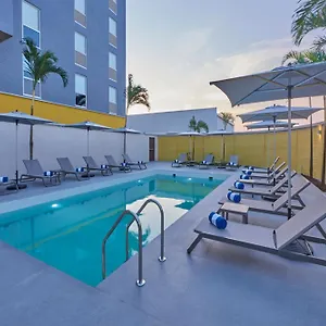 Hotel Express By Marriott Cancun Aeropuerto, Alfredo V. Bonfil